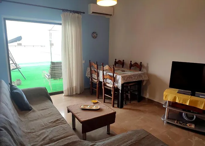 Lejlighed με θέα στη θάλασσα στα *